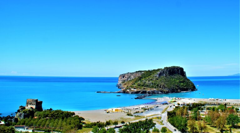 Isola di Dino