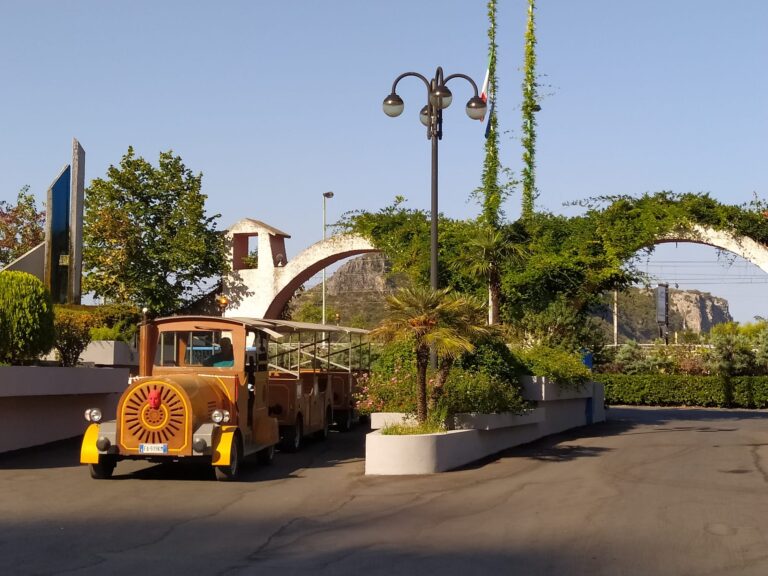 Villaggio Turistico La Mantinera