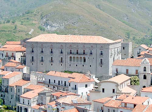 Palazzo Rinascimentale Martirano – Spinelli